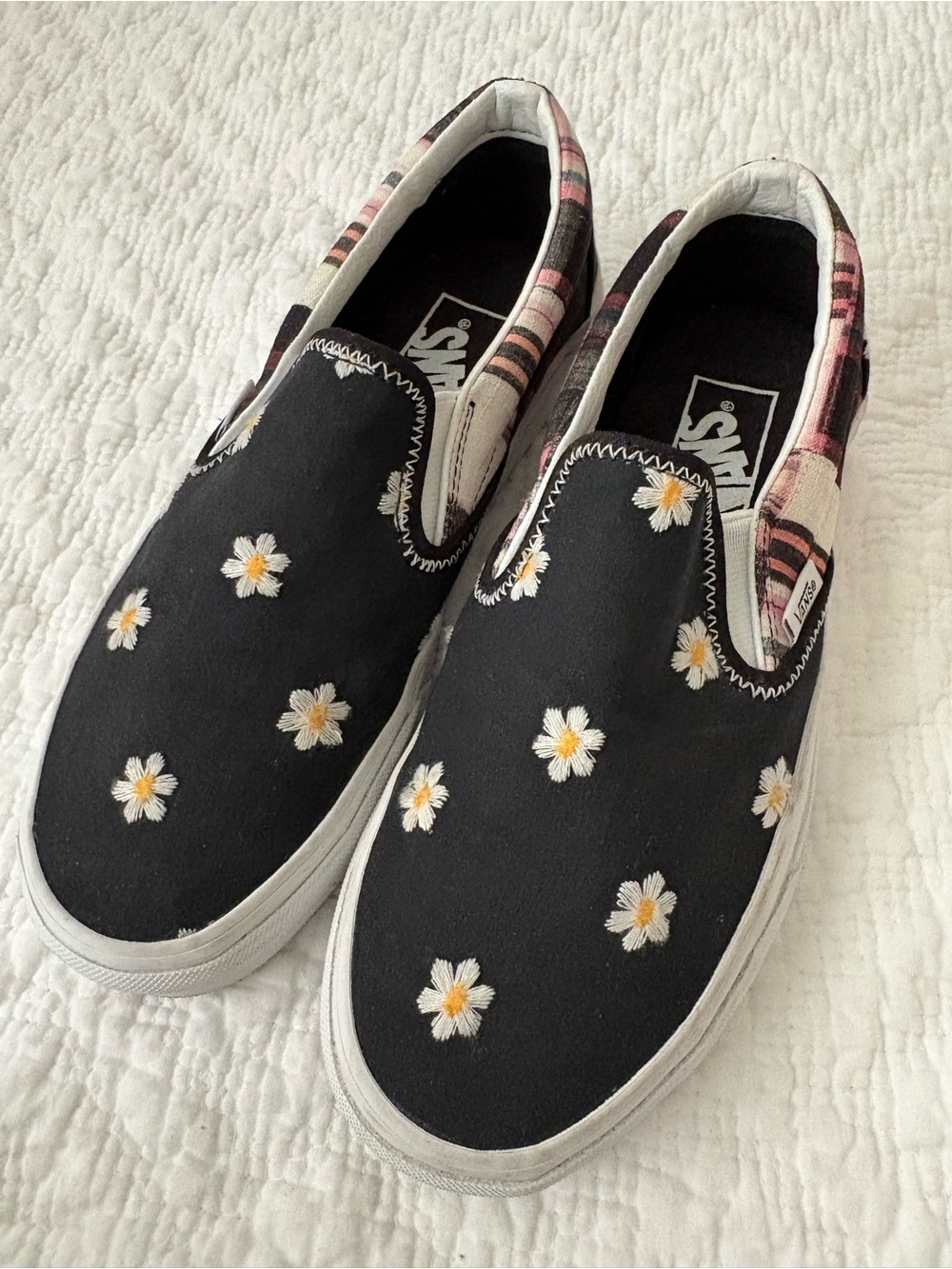 Vans Classic Slip-On “Floral Plaid Patchwork” Sneakers size 6.5. Excellent shape